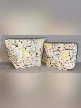 Friends Cosmetic Bag Set